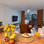Good Vibes Siam View Апартаменты Адехе