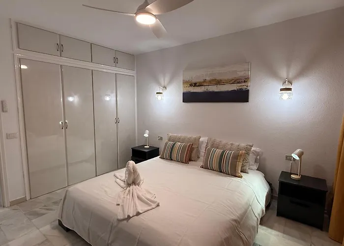 Good Vibes Siam View Apartment